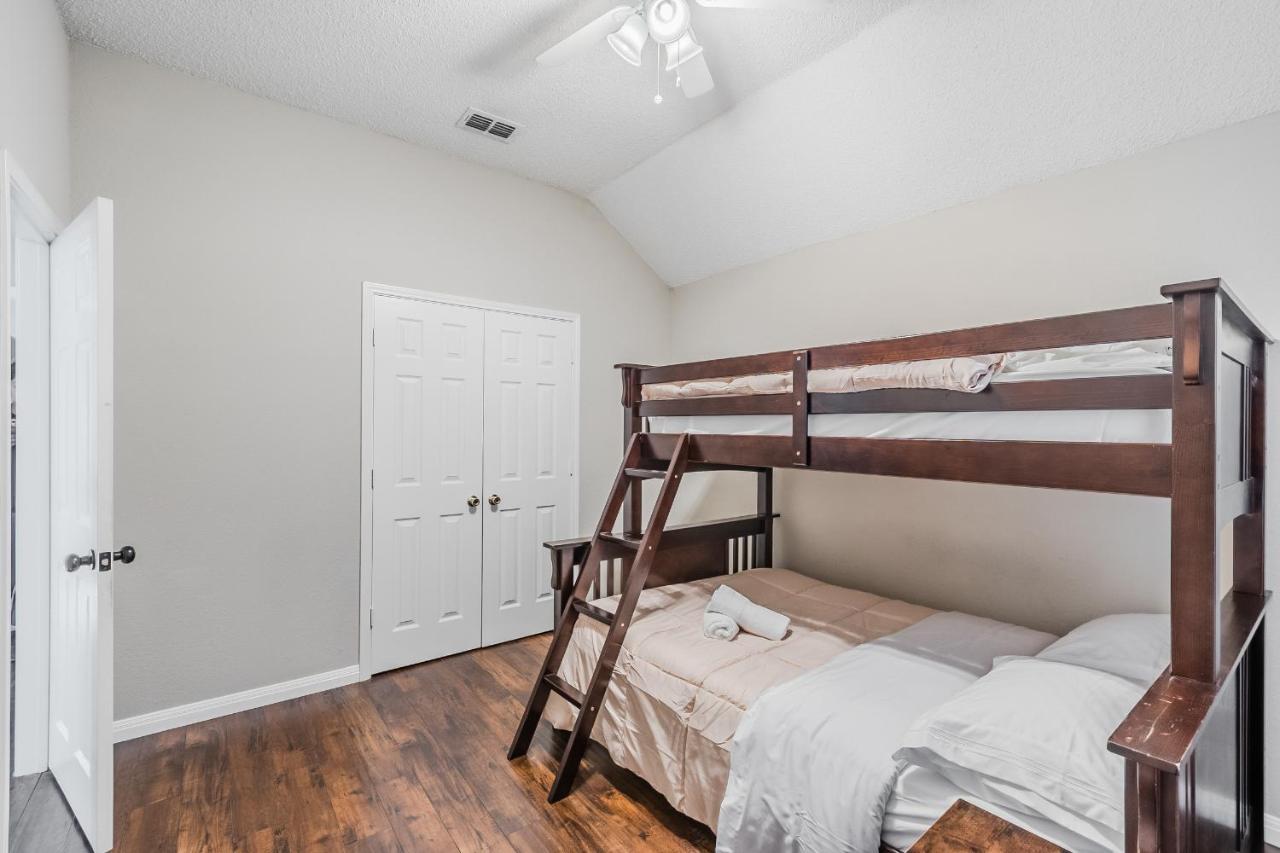 * *Astounding House **Perfect For Family And Friends , Pool , Hot Tub, & Game Room Allen Exterior photo